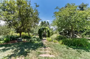 18396 E Berry Dr, Centennial, CO 80015 - Photo 42