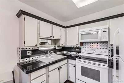 735 S Clinton Street #5B, Denver, CO 80247 - Photo 4