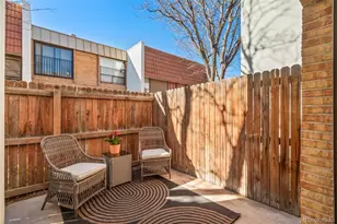 2895 S Locust St, Denver, CO 80222 - Photo 26