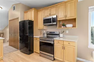 19853 E Greenwood Dr, Aurora, CO 80013 - Photo 16
