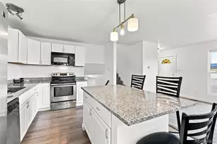 4991 Upton Ct, Denver, CO 80239 - Photo 2