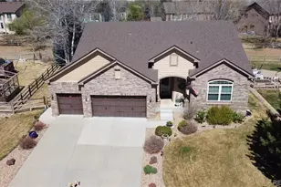 11701 Montgomery Cir, Longmont, CO 80504 - Photo 2