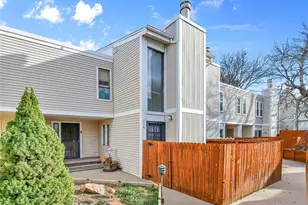 1050 S Monaco Parkway, Denver, CO 80224 - Photo 2