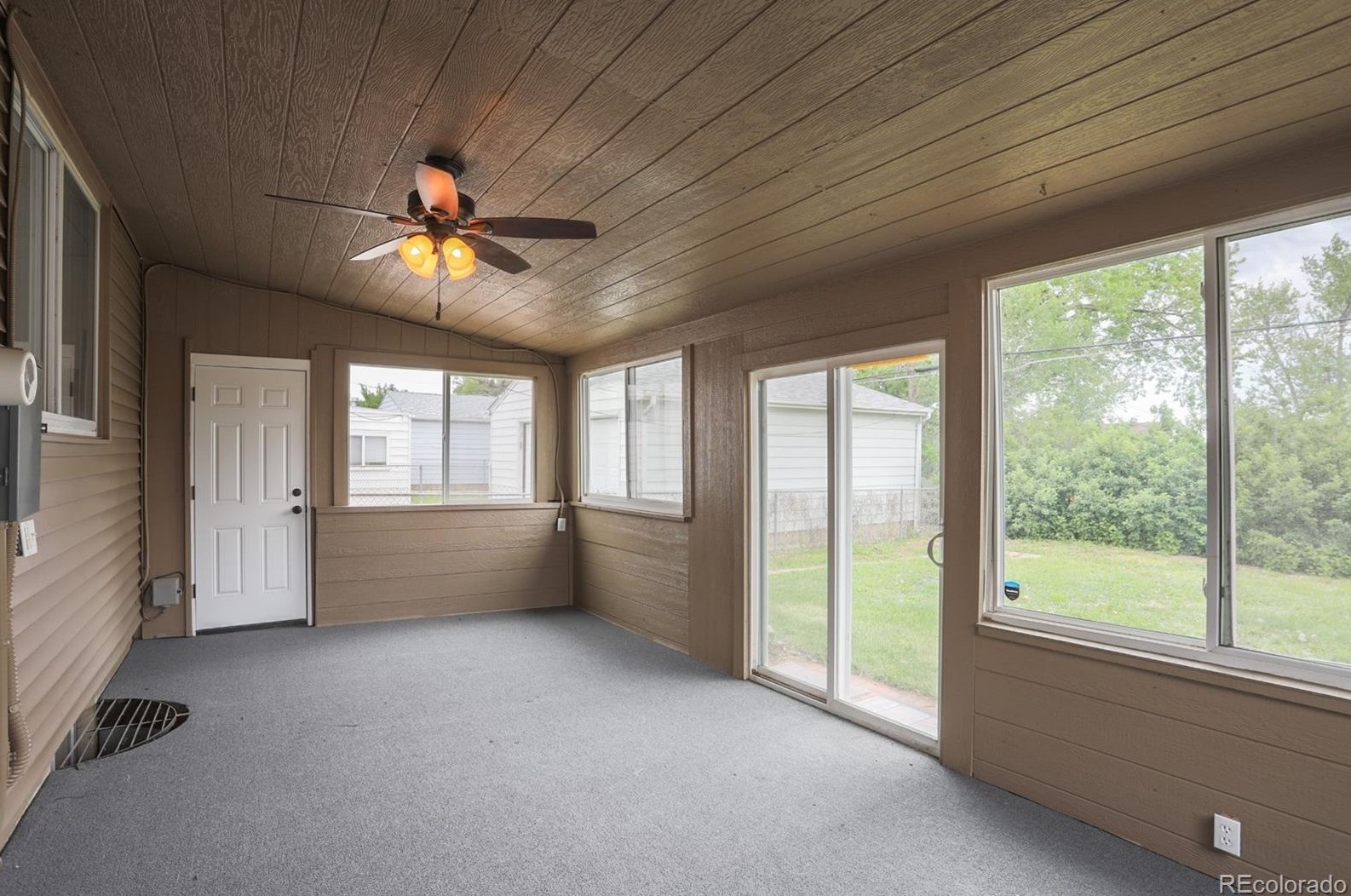 1652 Knox Ct, Denver CO  80219-4527 exterior