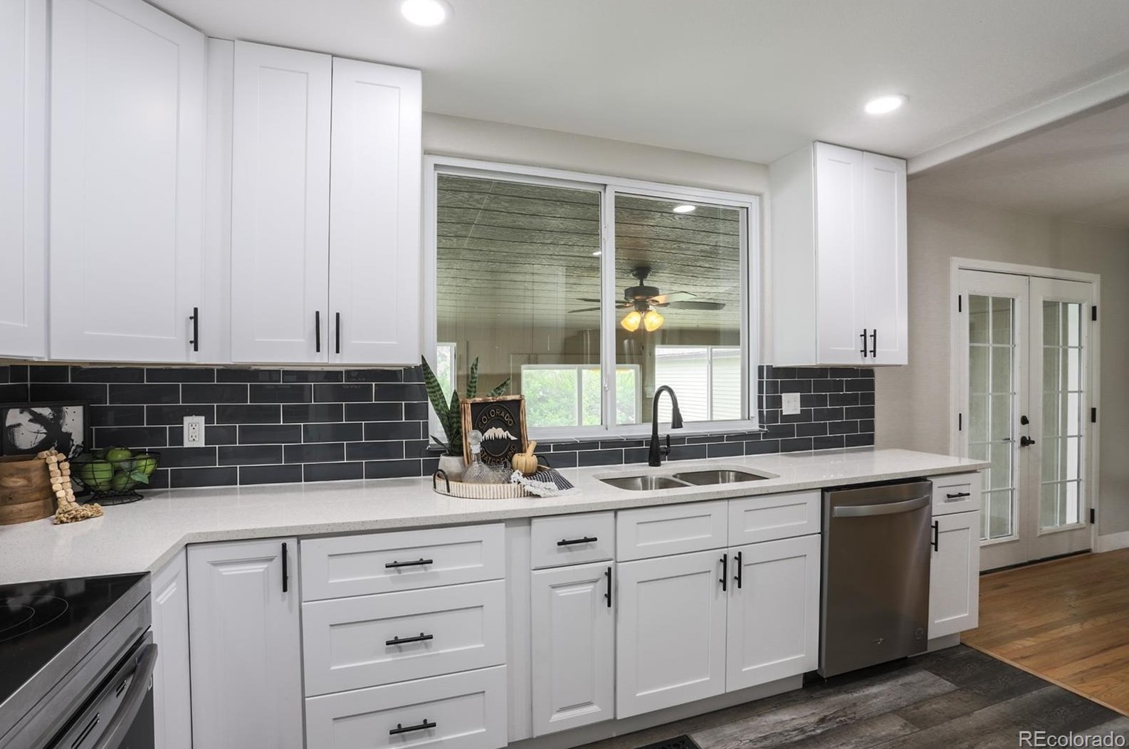 1652 Knox Ct, Denver CO  80219-4527 exterior