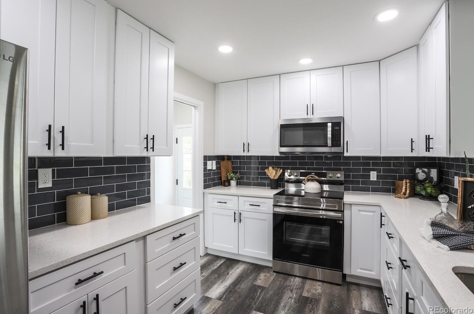 1652 Knox Ct, Denver CO  80219-4527 exterior