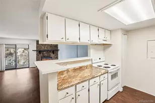 921 S Walden St, Aurora, CO 80017 - Photo 10