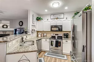 8309 S Independence Cir, Littleton, CO 80128 - Photo 2