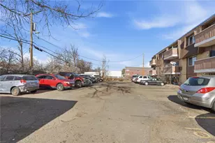 561 Geneva St, Aurora, CO 80010 - Photo 26