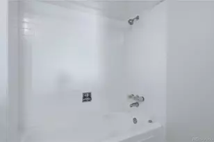 561 Geneva St, Aurora, CO 80010 - Photo 20