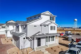 46569 Sunflower Ln, Bennett, CO 80102 - Photo 2