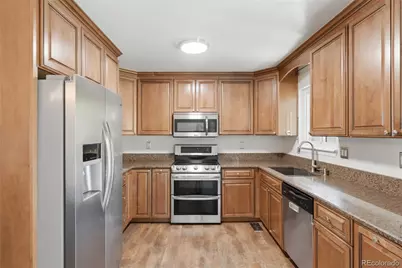 999 S Telluride Street, Aurora, CO 80017 - Photo 6
