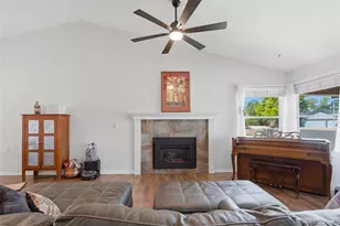 999 S Telluride St, Aurora, CO 80017 - Photo 4