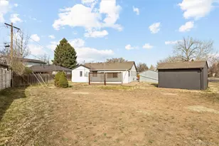 998 Toledo St, Aurora, CO 80011 - Photo 14