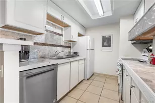 921 S Walden St, Aurora, CO 80017 - Photo 8