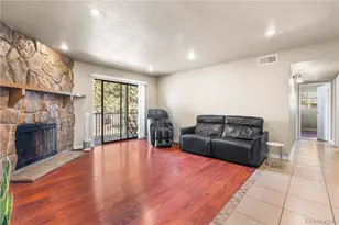 921 S Walden St, Aurora, CO 80017 - Photo 2