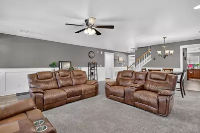 11861 Joplin Court, Commerce City, CO 80022 - Photo 8