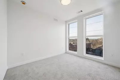 639 29th St #205, Denver, CO 80205 - Photo 8