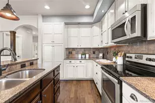 1107 Crescent Dr, Windsor, CO 80550 - Photo 6