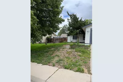 3796 S Ceylon Way, Aurora, CO 80013 - Photo 4