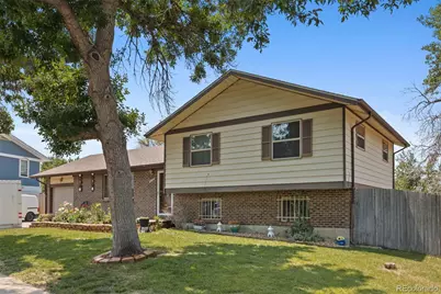 4725 Topeka Court, Denver, CO 80239 - Photo 4