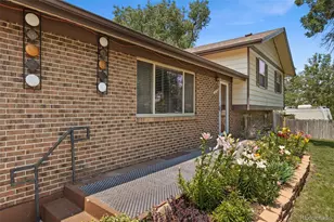 4725 Topeka Ct, Denver, CO 80239 - Photo 38