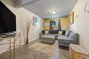 4725 Topeka Ct, Denver, CO 80239 - Photo 14
