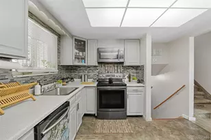 4725 Topeka Ct, Denver, CO 80239 - Photo 10