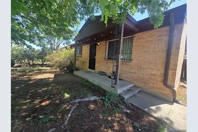 5502 Scranton Street, Denver, CO 80239 - Photo 2