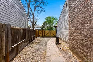 1127 E Kettle Pl, Centennial, CO 80122 - Photo 36