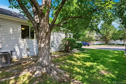 2206 S Iola Street, Aurora, CO 80014 - Photo 32
