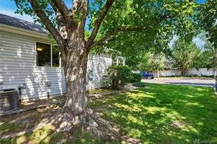 2206 S Iola St, Aurora, CO 80014 - Photo 32