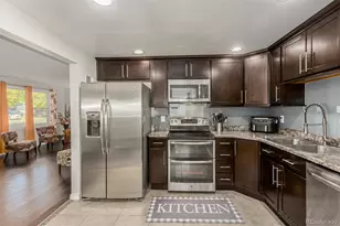 924 Galena St, Aurora, CO 80010 - Photo 16