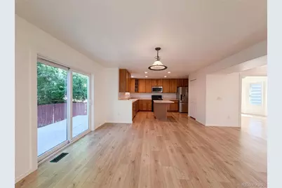 10562 Falcon Street, Longmont, CO 80504 - Photo 2