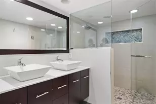 1565 Newton St, Denver, CO 80204 - Photo 6