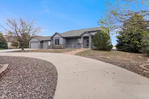 49240 Antelope Dr W, Bennett, CO 80102 - Photo 2