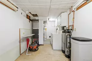 47 S Eagle Cir, Aurora, CO 80012 - Photo 30