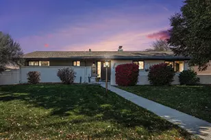6110 S Southwood Dr, Centennial, CO 80121 - Photo 1
