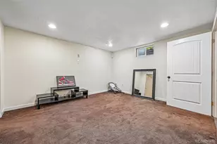 392 Zion St, Aurora, CO 80011 - Photo 34