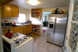519 S El Paso St, Colorado Springs, CO 80903 - Photo 2
