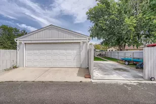 901 S Locust St, Denver, CO 80224 - Photo 26