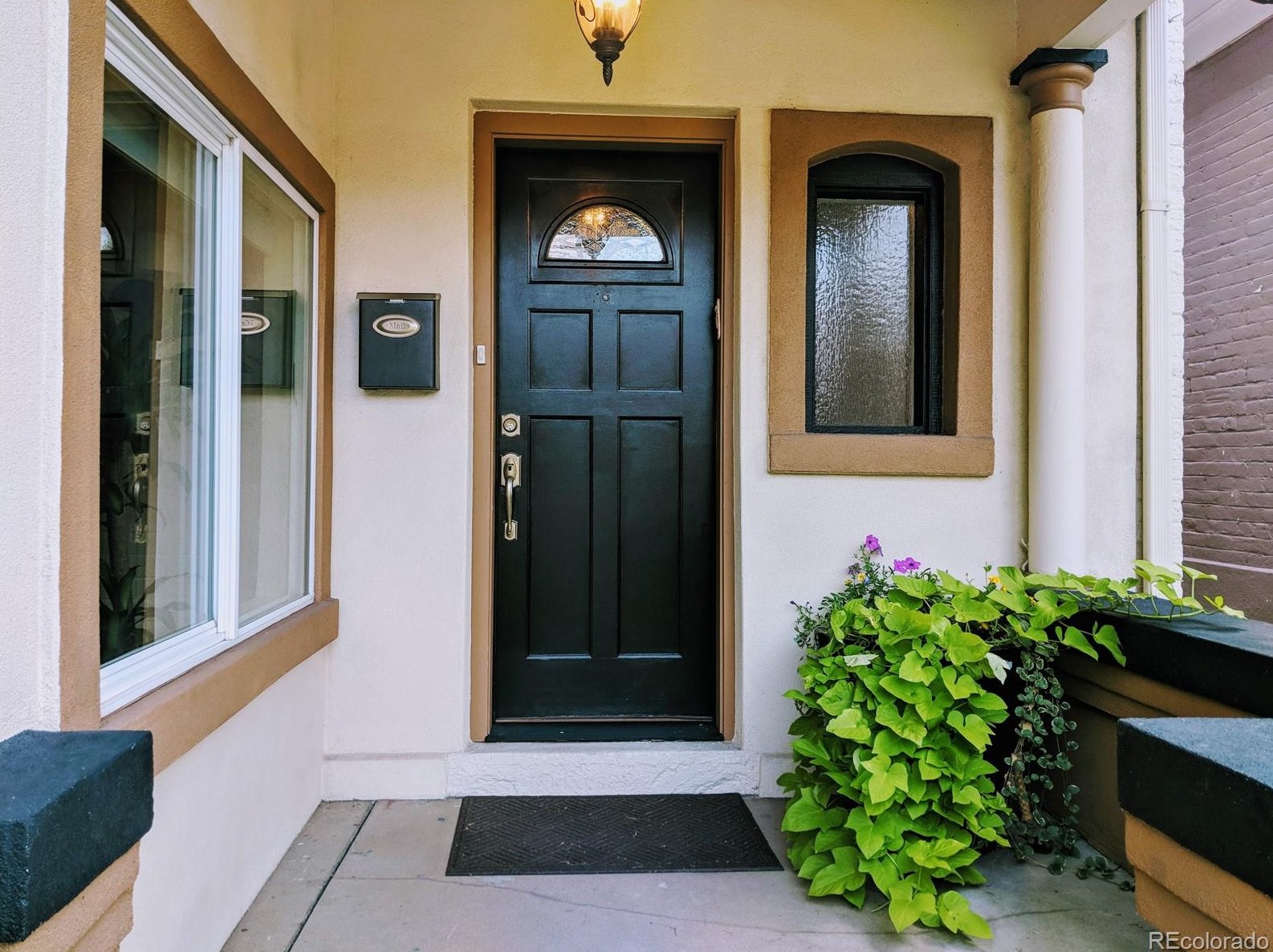 1044 Clarkson St, Denver, CO 80218