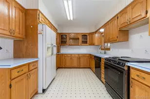 3095 S Zurich Ct, Denver, CO 80236 - Photo 10