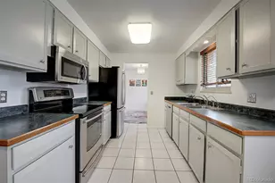 3345 S Akron St, Denver, CO 80231 - Photo 8