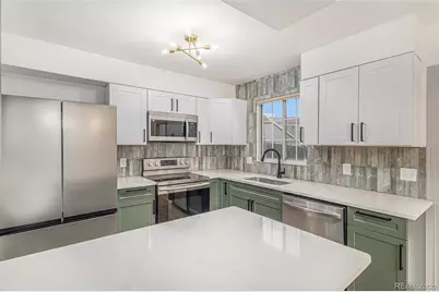 1649 S Ivory Circle #E, Aurora, CO 80017 - Photo 2