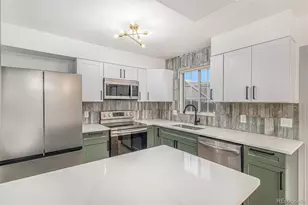 1649 S Ivory Cir, Aurora, CO 80017 - Photo 2