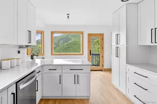 69 Spruce Ct, Evergreen, CO 80439 - Photo 2