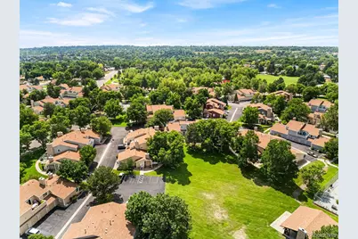 8427 Everett Way #D, Arvada, CO 80005 - Photo 4