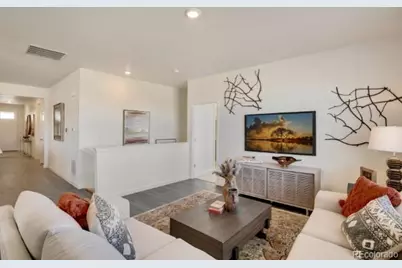 9937 Danube, Commerce City, CO 80022 - Photo 8