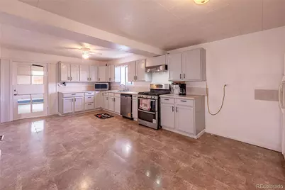 315 E Strong Avenue, Trinidad, CO 81082 - Photo 18